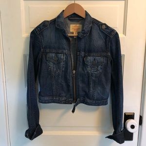 Cropped Levi’s Jean Jacket